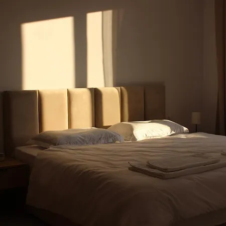 Besa & Séjour chez l'habitant *